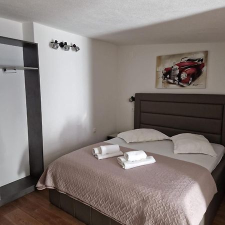 Apartments Petrovic มาคาร์สกา ภายนอก รูปภาพ